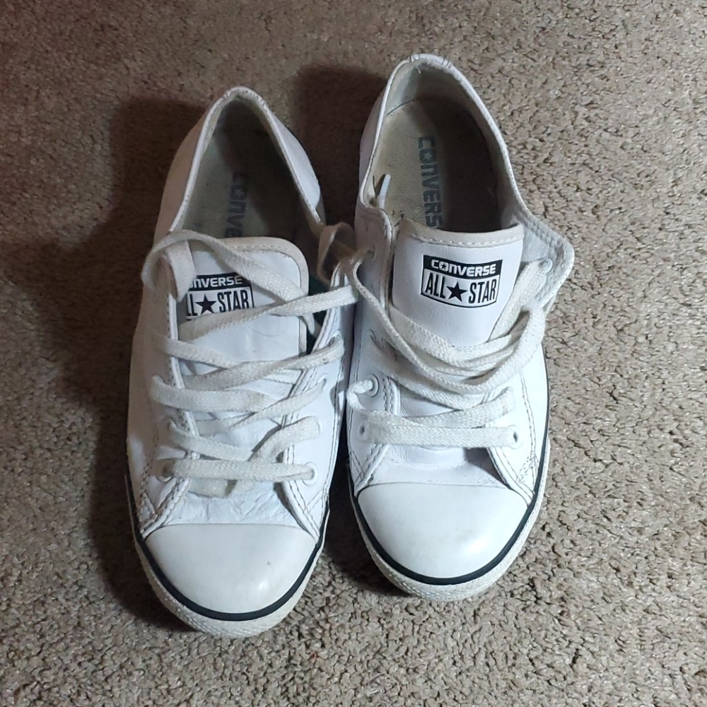 Womens converse sneaker